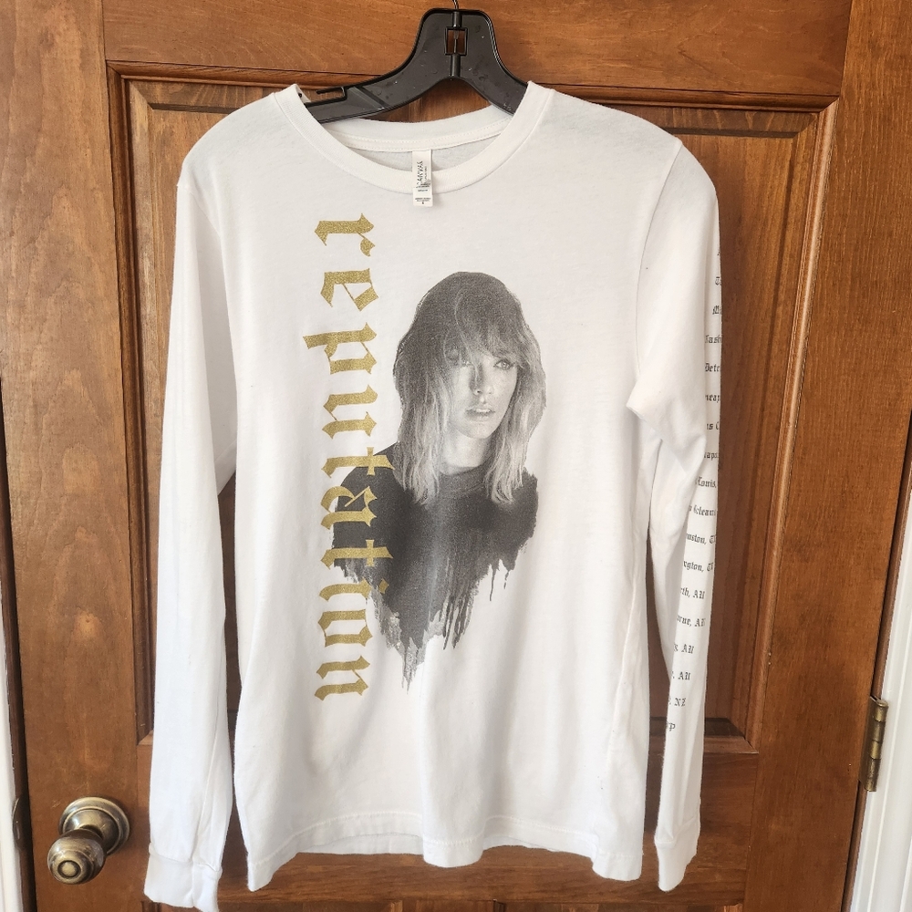 Taylor Swift Reputation Tour Long Sleeve Shirt Small